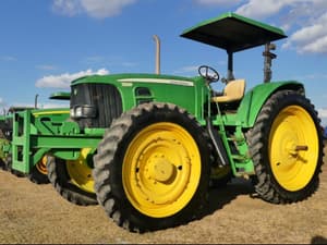 John Deere 7230 Image