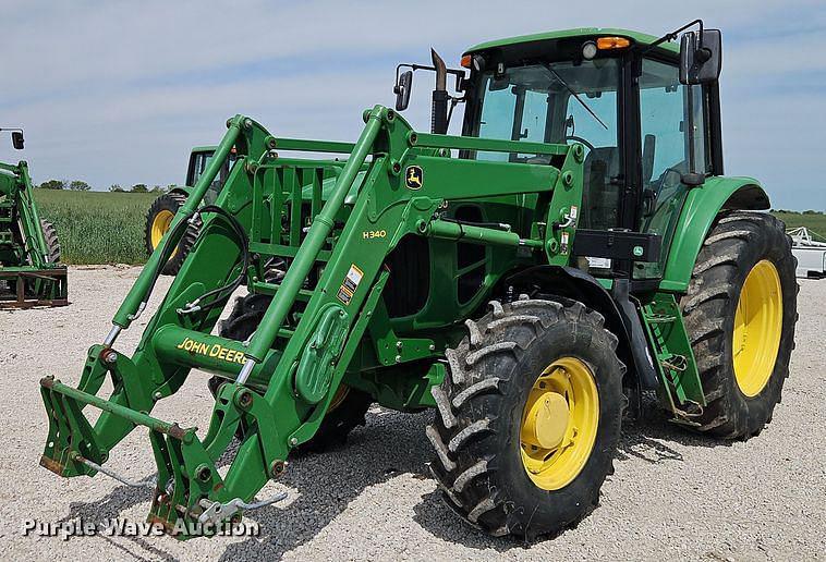Image of John Deere 7230 Primary image