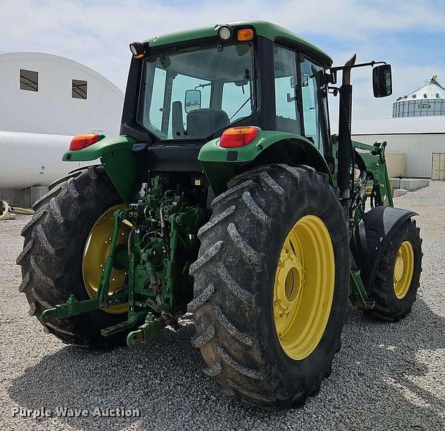 Image of John Deere 7230 equipment image 4