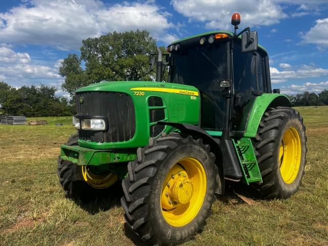 Image of John Deere 7230 equipment image 1