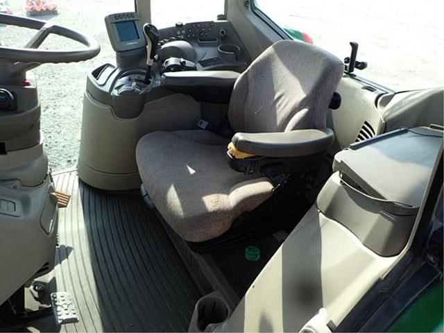 Image of John Deere 7230 Premium equipment image 4