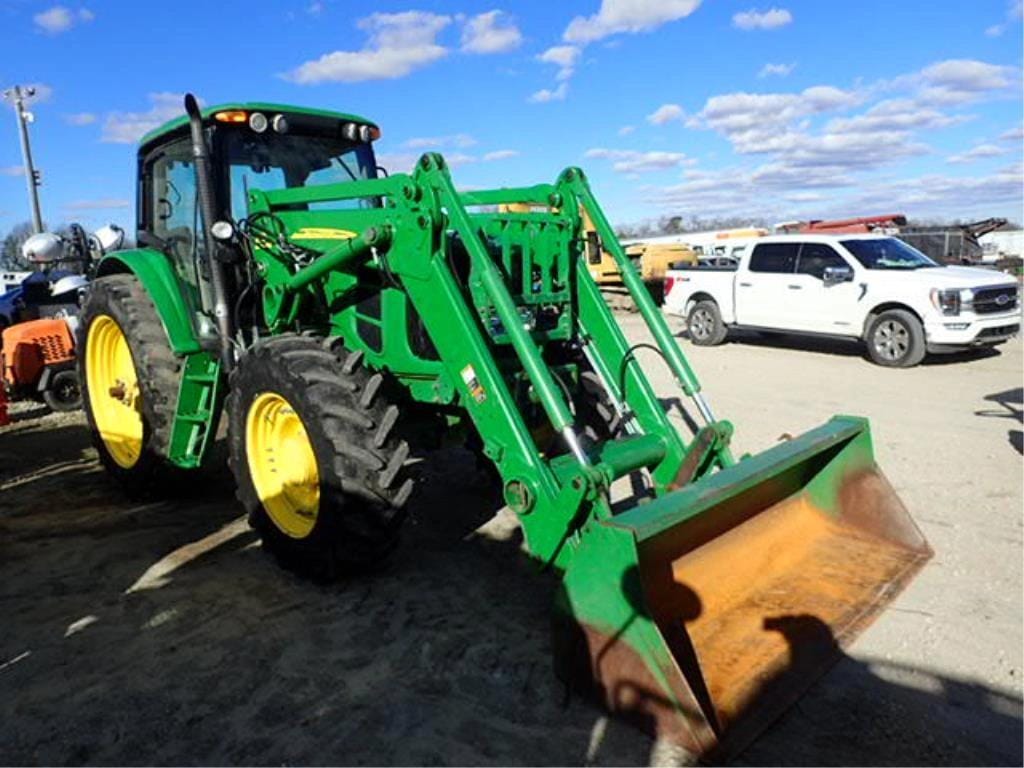 John Deere 7230 Equipment Image0
