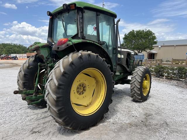 Image of John Deere 7230 equipment image 3
