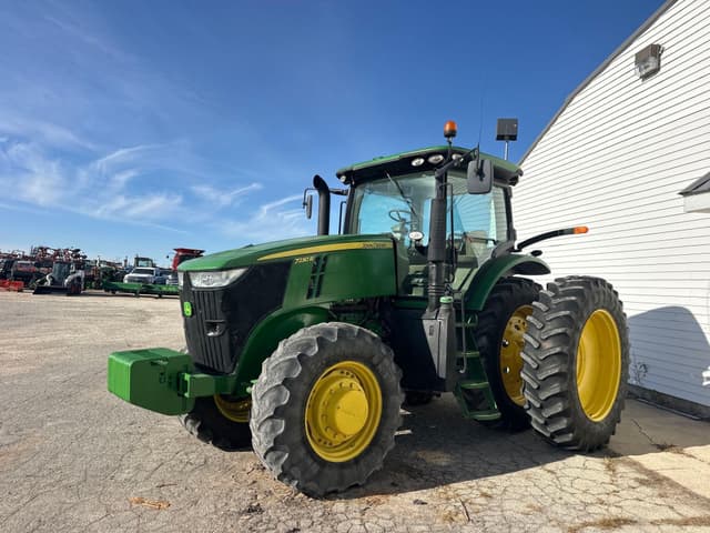 Image of John Deere 7230R equipment image 1
