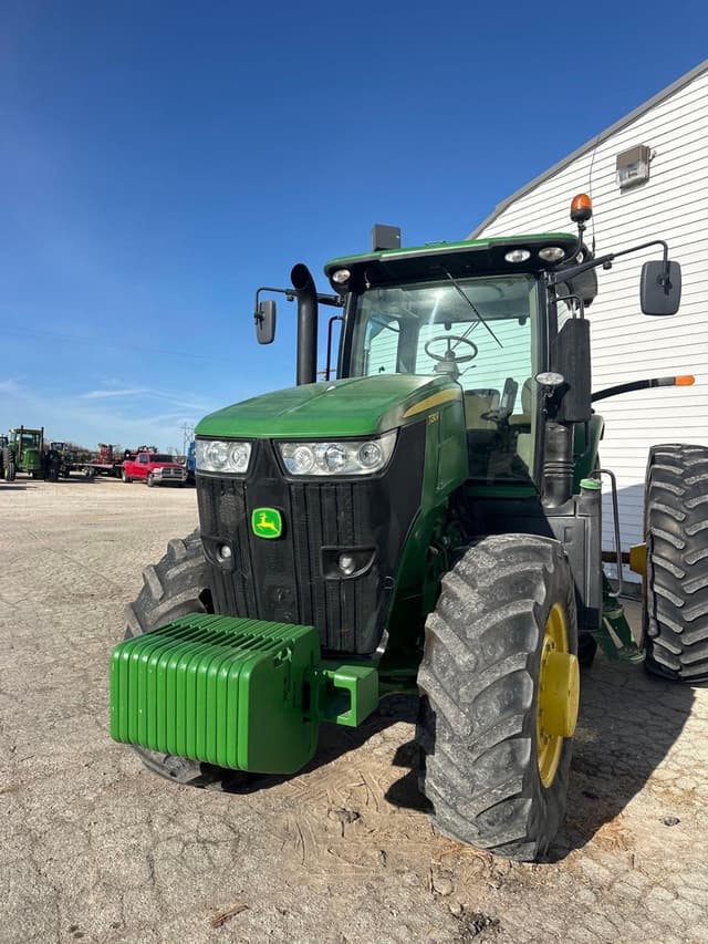 Image of John Deere 7230R equipment image 2