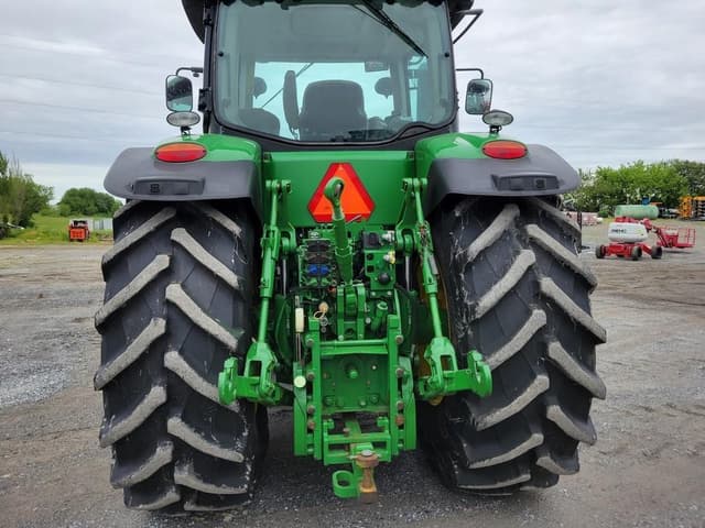 Image of John Deere 7230R equipment image 4