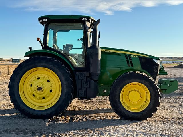 Image of John Deere 7230R equipment image 3