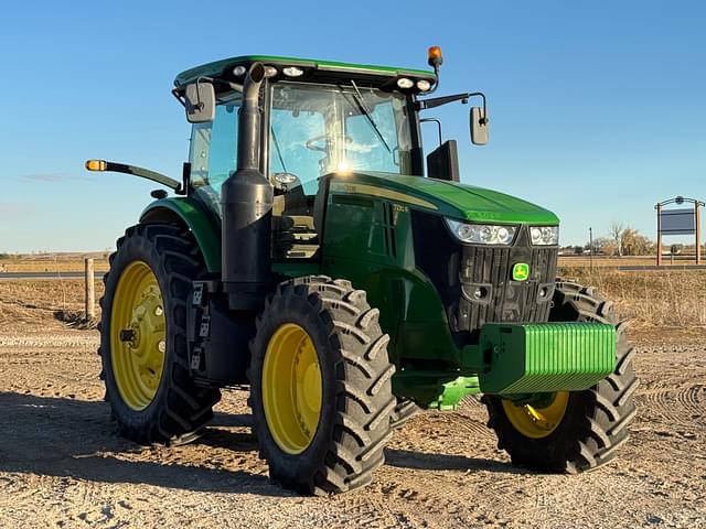 Image of John Deere 7230R equipment image 2