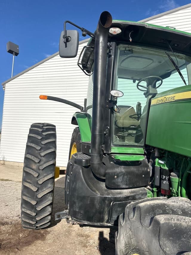 Image of John Deere 7230R equipment image 3