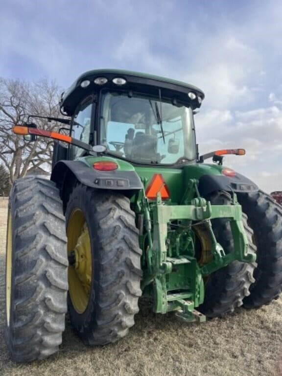 Image of John Deere 7230R equipment image 3