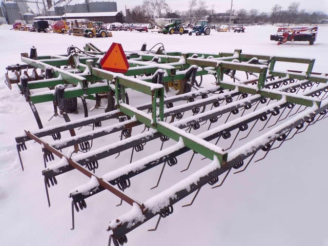 Image of John Deere 724 equipment image 4