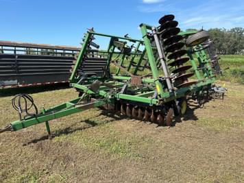 Main image John Deere 724