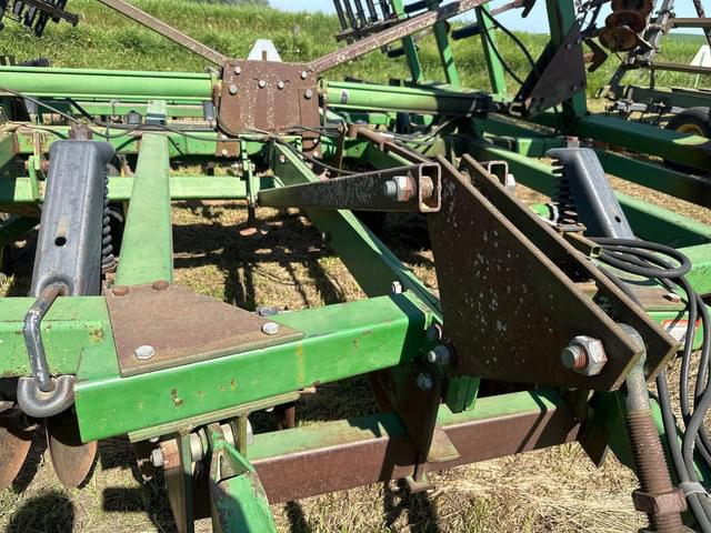Image of John Deere 724 equipment image 3