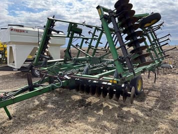 Main image John Deere 724