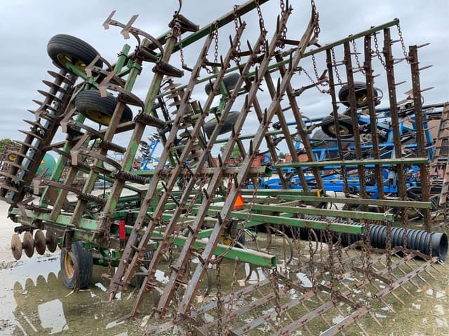 Image of John Deere 724 equipment image 3