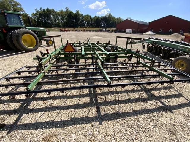 Image of John Deere 724 equipment image 4