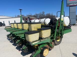 Main image John Deere 7240 3