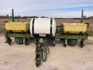 Main image John Deere 7240