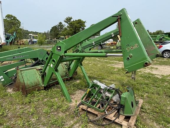 Image of John Deere 725 Primary image