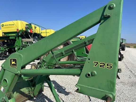 Image of John Deere 725 equipment image 3