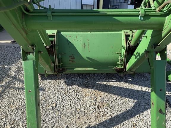 Image of John Deere 725 equipment image 4