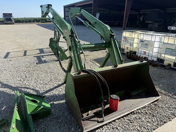 John Deere 725 Equipment Image0