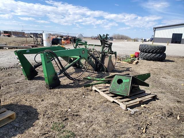 Image of John Deere 725 equipment image 4