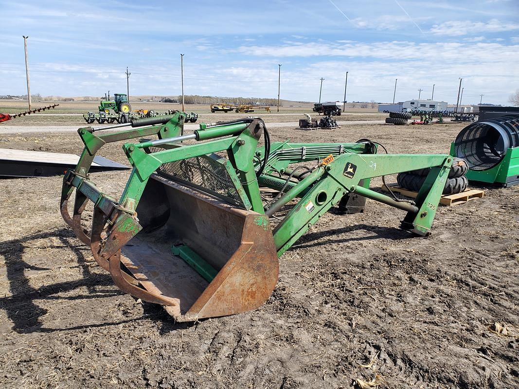 Image of John Deere 725 Primary image