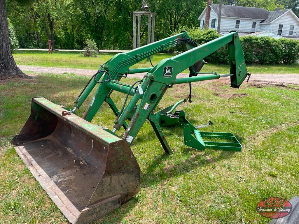 Image of John Deere 725 Primary image