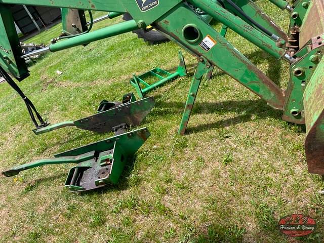 Image of John Deere 725 equipment image 4