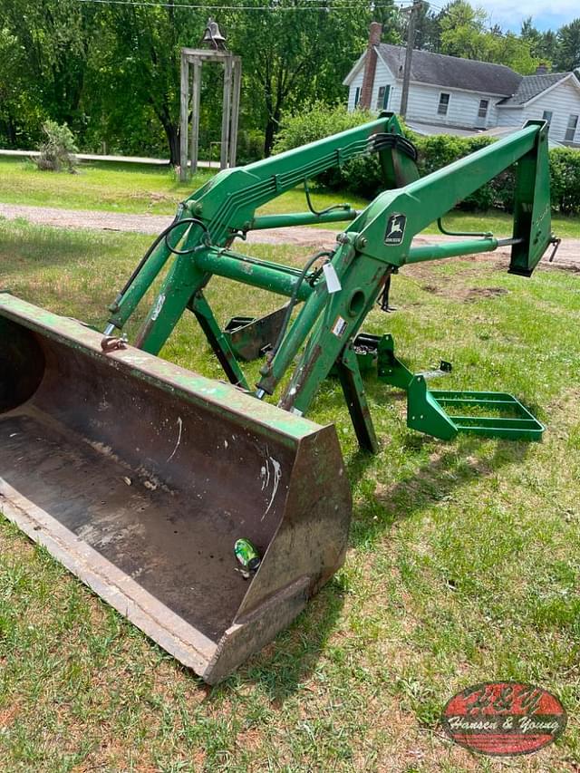 Image of John Deere 725 equipment image 1