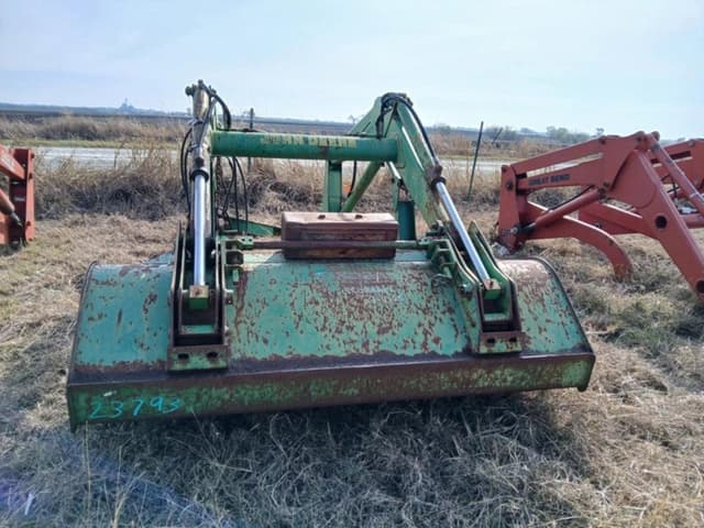 Image of John Deere 725 equipment image 1