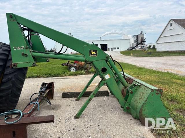 Image of John Deere 725 equipment image 4