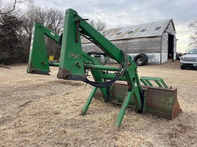 Image of John Deere 725 equipment image 2