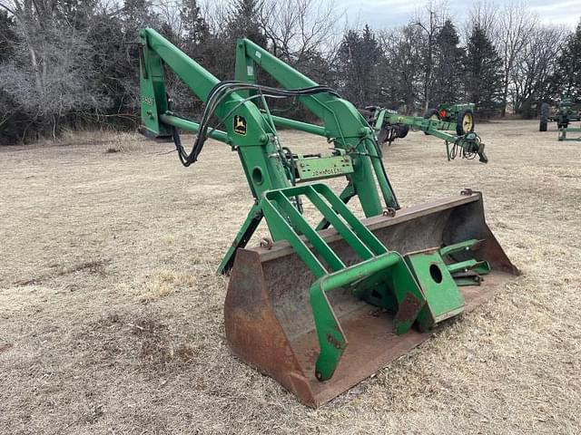 Image of John Deere 725 equipment image 1