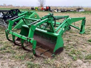 Main image John Deere 726