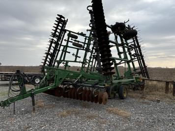 Main image John Deere 726