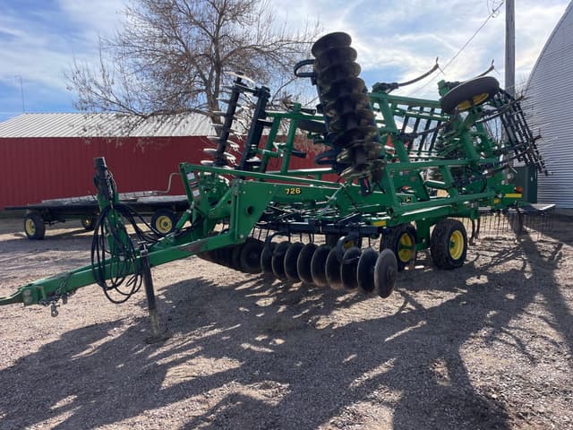 Image of John Deere 726 equipment image 4