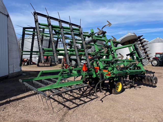 Image of John Deere 726 equipment image 2