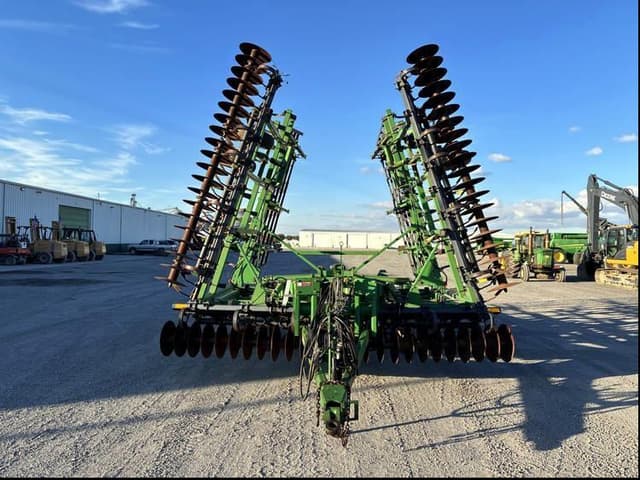 Image of John Deere 726 equipment image 3