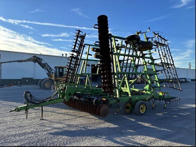 Image of John Deere 726 equipment image 2