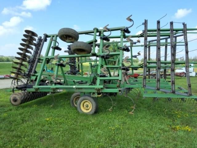 Image of John Deere 726 equipment image 2