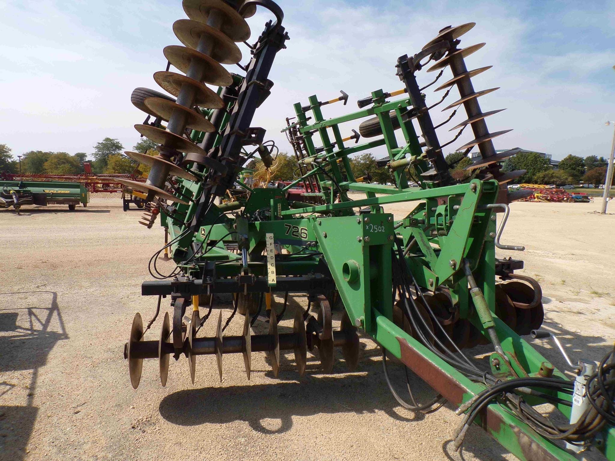 John Deere 726 Equipment Image0