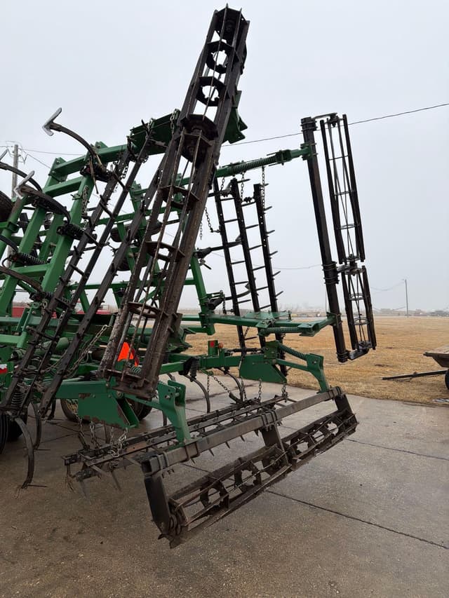 Image of John Deere 726 equipment image 4