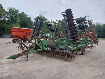 Main image John Deere 726