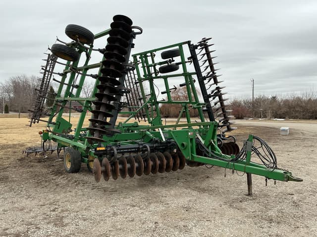 Image of John Deere 726 equipment image 4