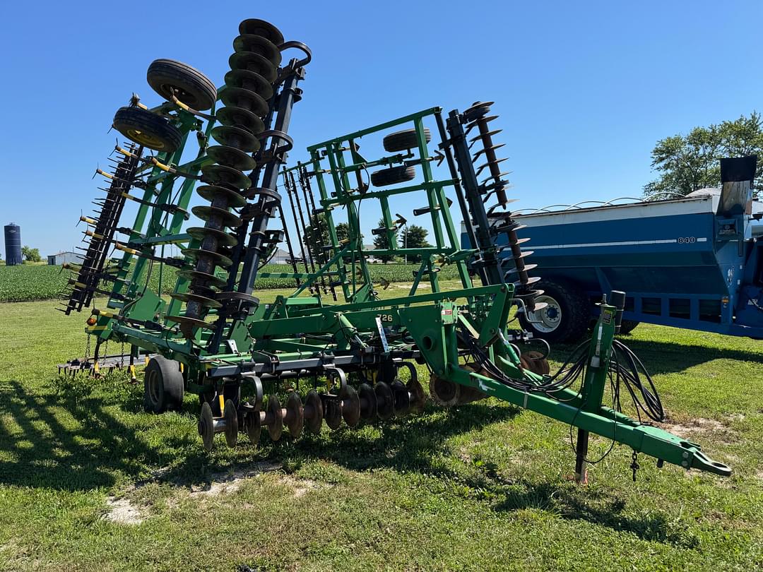 Image of John Deere 726 Primary image