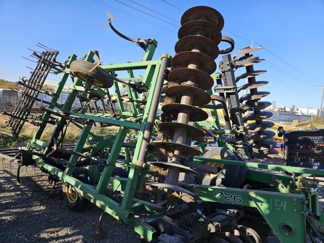 Image of John Deere 726 equipment image 3