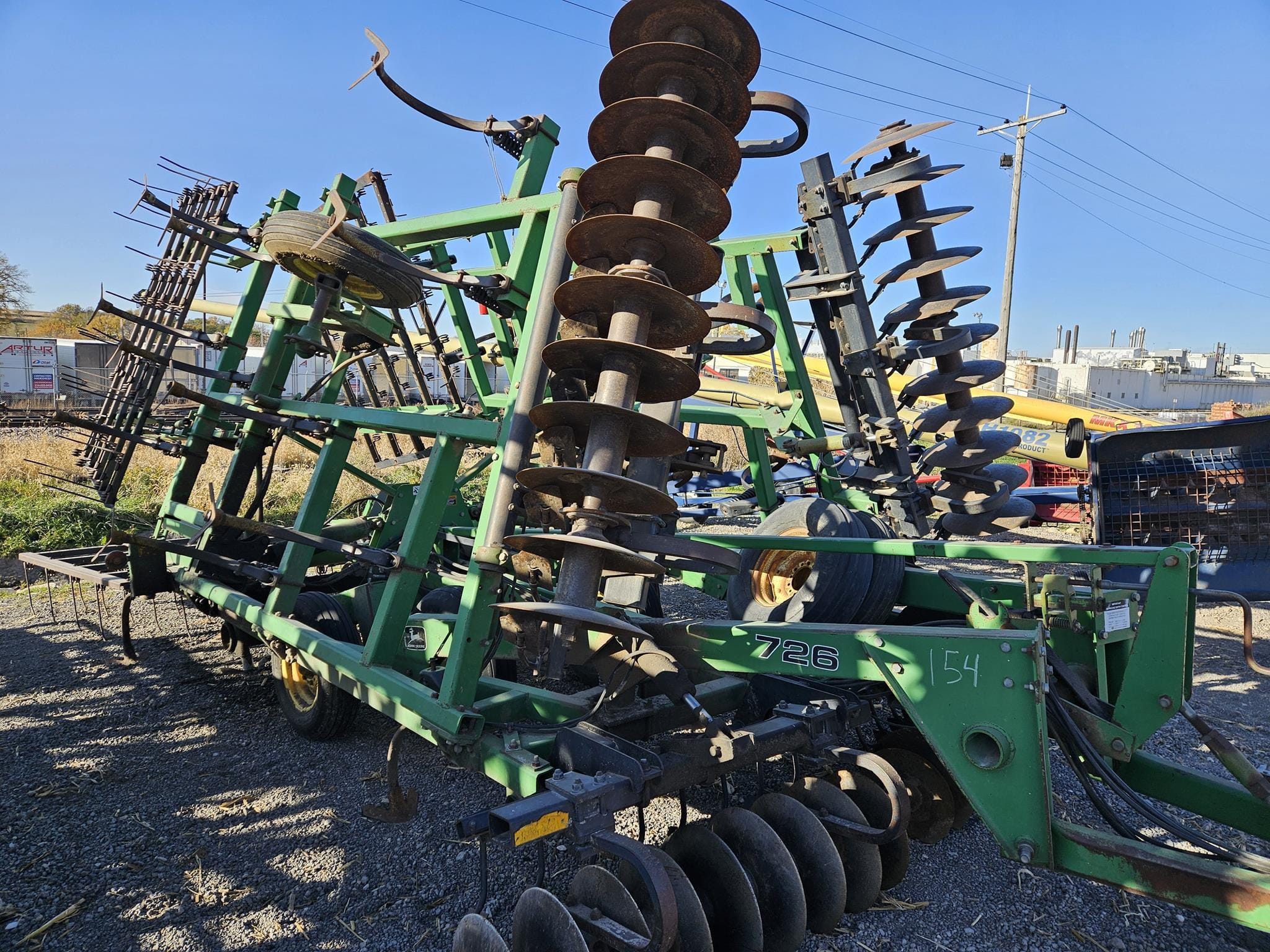 John Deere 726 Equipment Image0