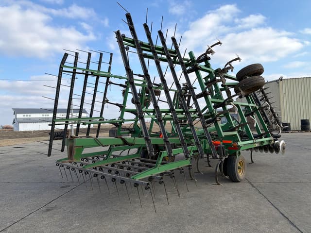 Image of John Deere 726 equipment image 3